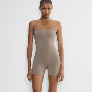 Wilfred Aritzia LIFE Divinity 7” Romper